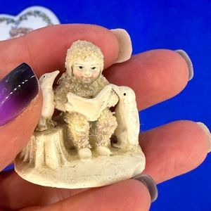 Mini collectible Snow Baby Babies vintage figurine